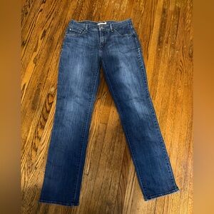 Levis 505 Straight Leg size 28